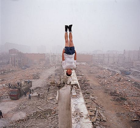 LI WEI, LI WEI FALLS TO 2007.12.27 ED 10
C-print