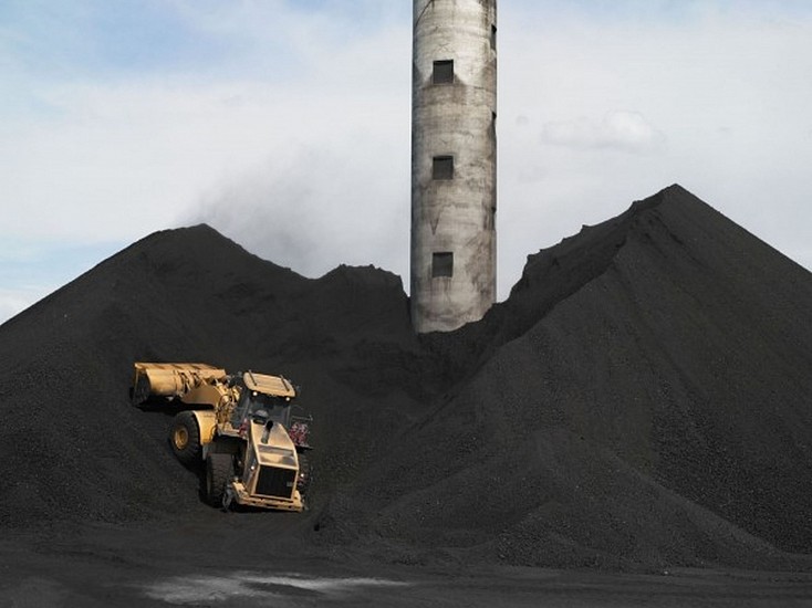 LUCAS FOGLIA, FRONTCOUNTRY COAL STORAGE, TS POWER PLANT, NEWMONT MINING CORPORATION, DUNPHY, NEVADA Ed.8
digital C-print on Fuji Crystal Archive paper