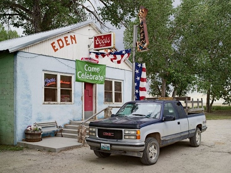 LUCAS FOGLIA, FRONTCOUNTRY EDEN SALOON, EDEN, WYOMING Ed.8
digital C-print on Fuji Crystal Archive paper