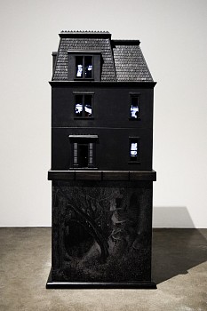 STEERS NightHunter House